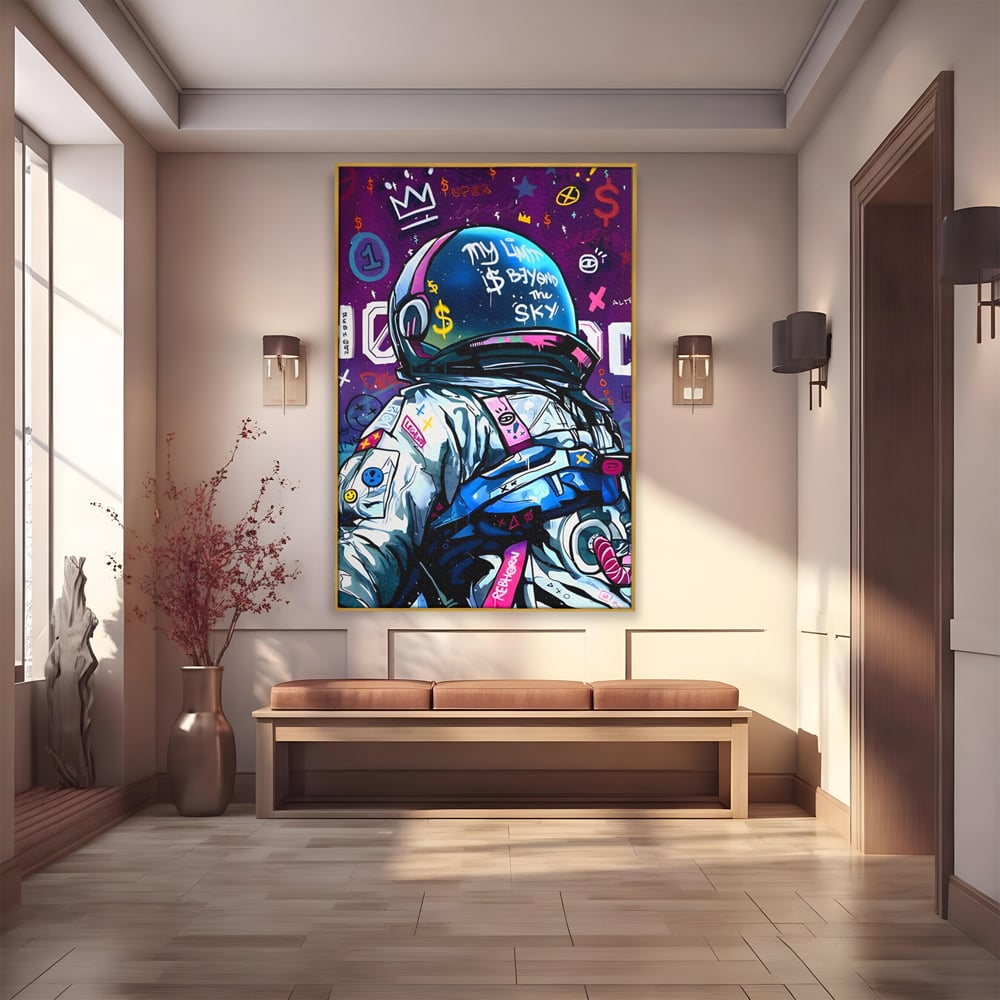 Tablou canvas cu tablou canvas cu astronaut graffiti, in rama de aluminiu auriu